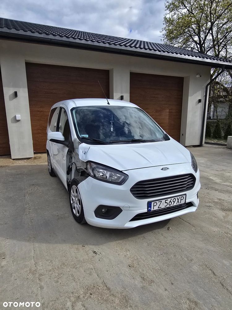 Ford Tourneo Courier 1.5 TDCi Titanium - 12