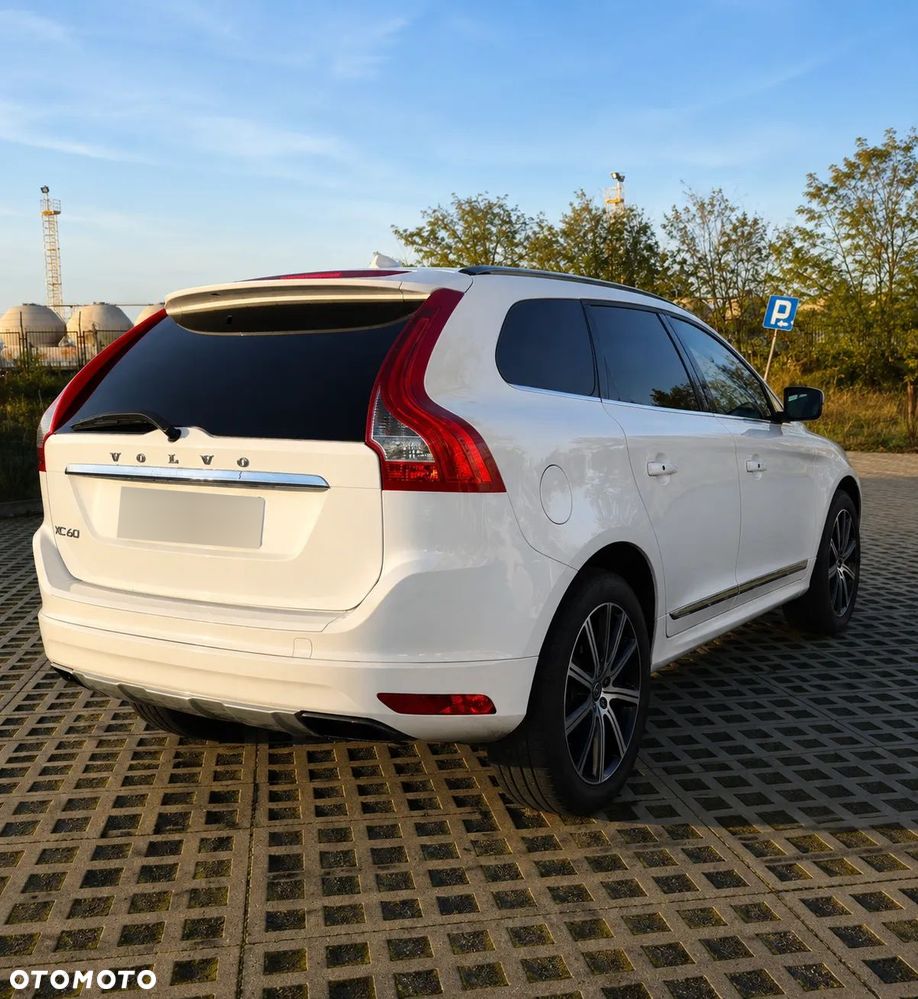 Volvo XC 60 T5 Drive-E Summum - 4