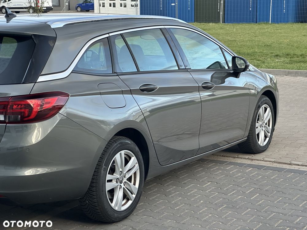Opel Astra - 16