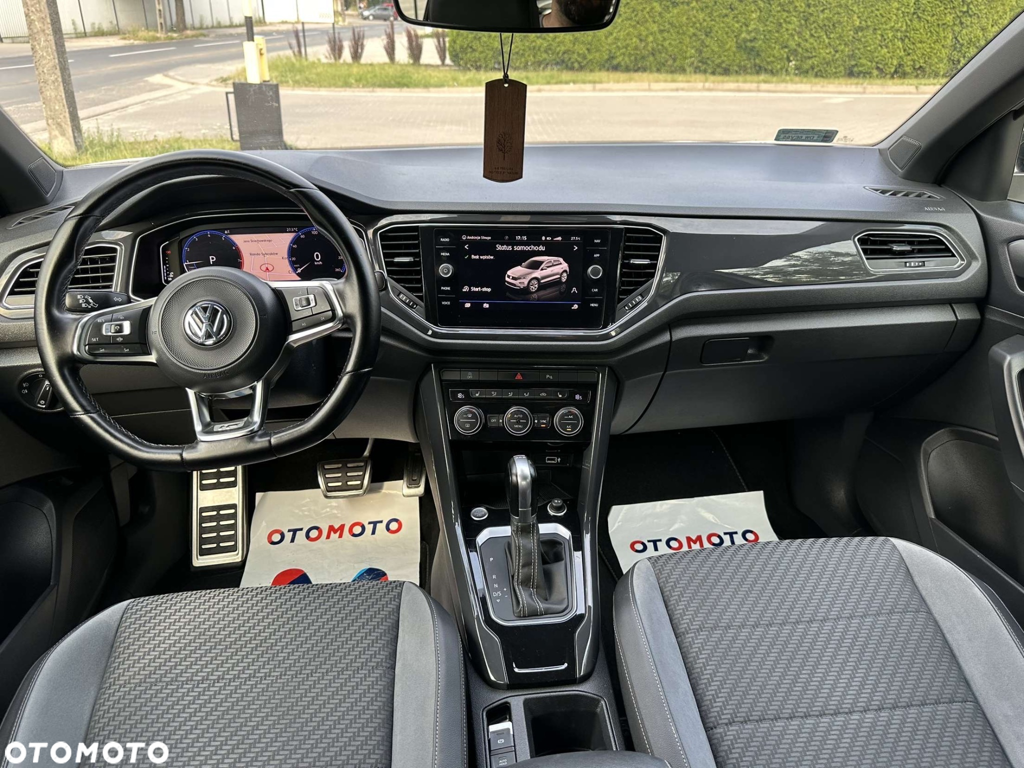 Volkswagen T-Roc - 14