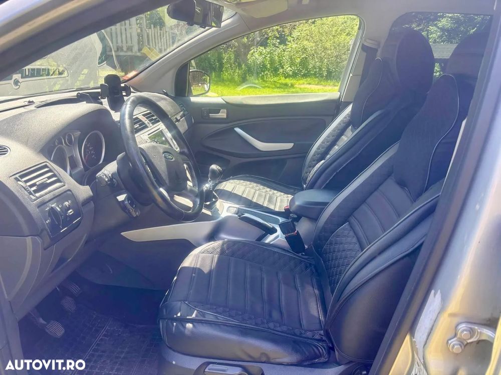 Ford Kuga - 10