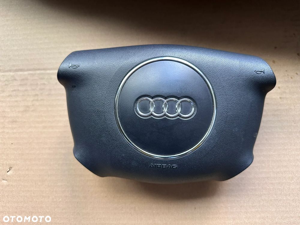 Deska rozdzielcza, konsola, poduszki, airbag, pasy Audi A4 B6 - 2