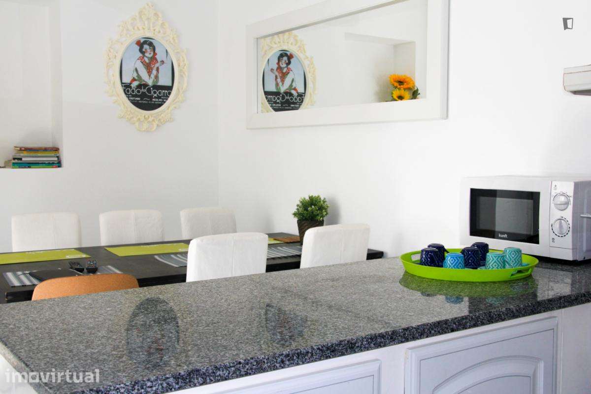 Quarto - localizado em Entrecampos Lisbon - Grande imagem: 5/13