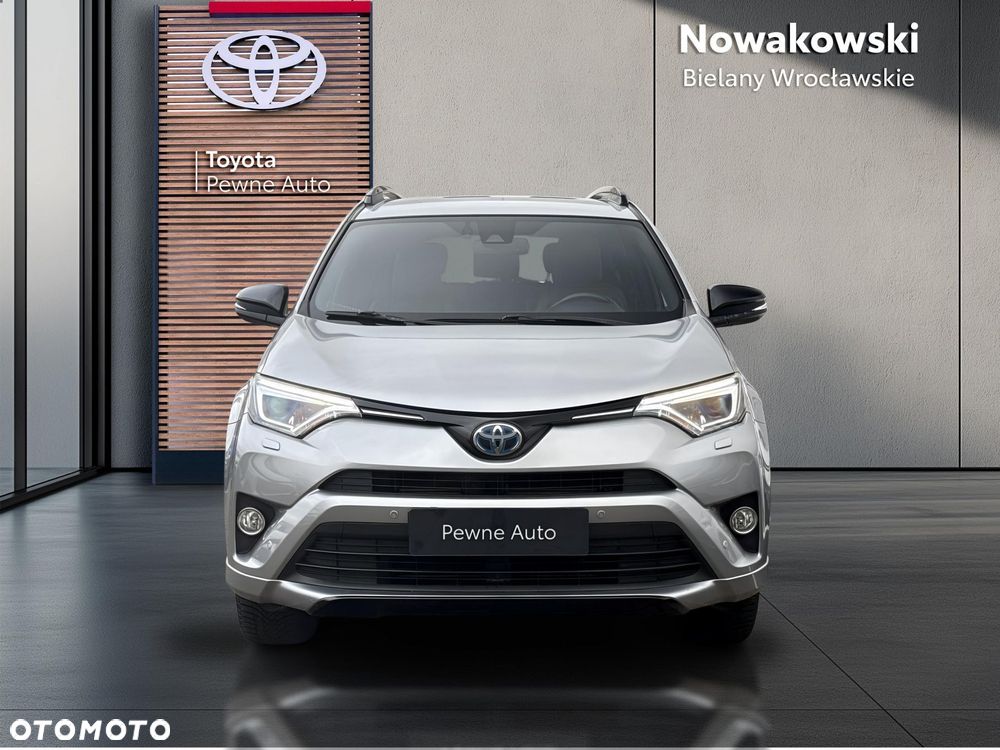 Toyota RAV4 - 6