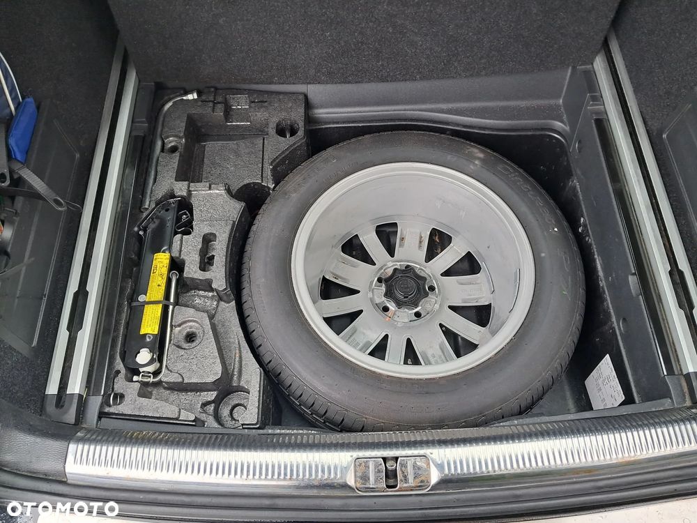 Volkswagen Passat - 22