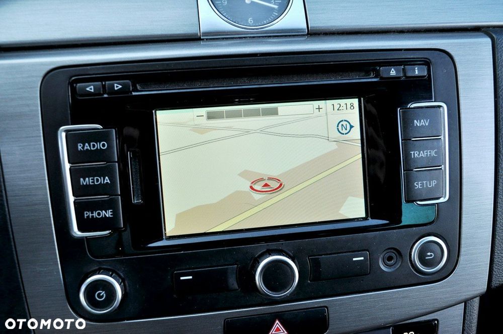 Volkswagen Passat - 20