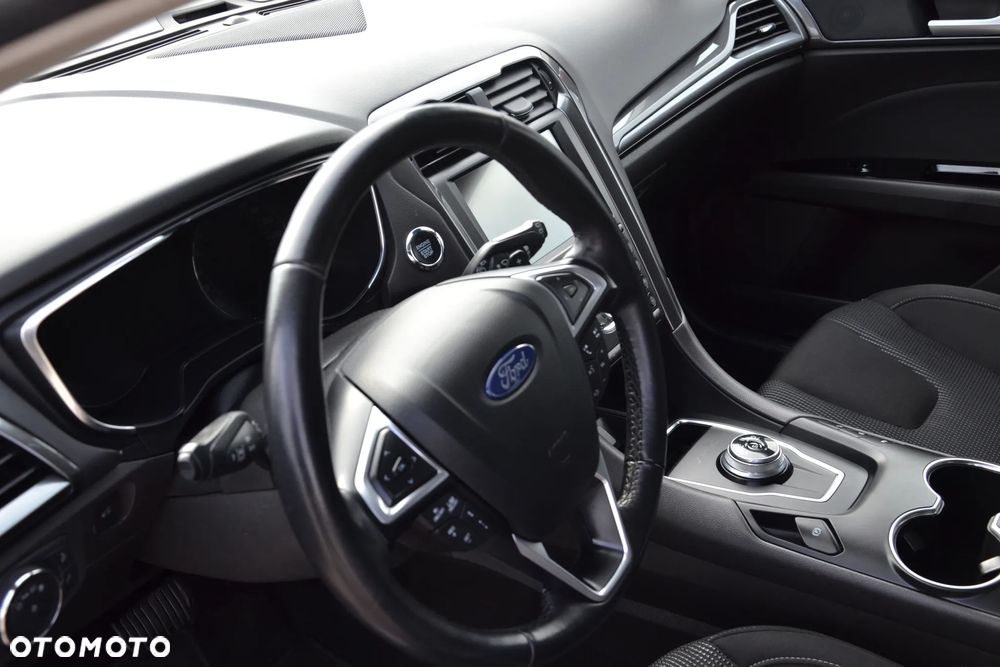 Ford Mondeo - 17