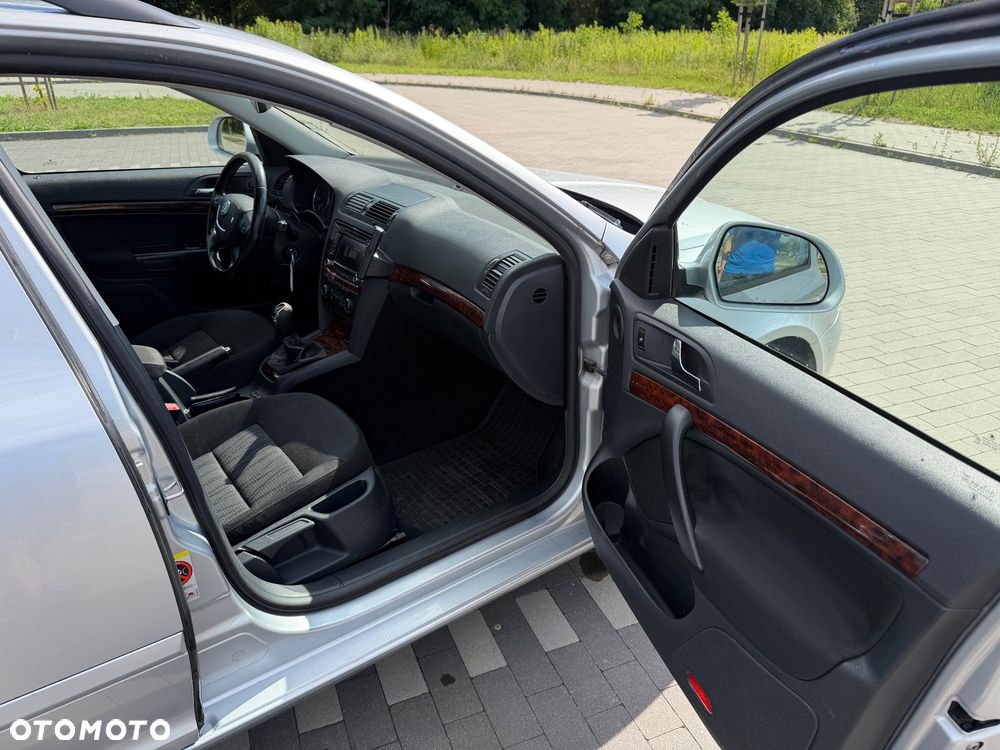 Skoda Octavia 2.0 TDI Elegance - 26