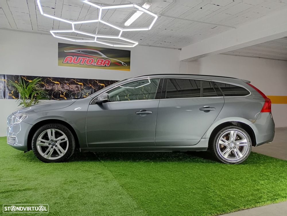 Volvo V60 2.0 D2 R-Design Momentum - 46