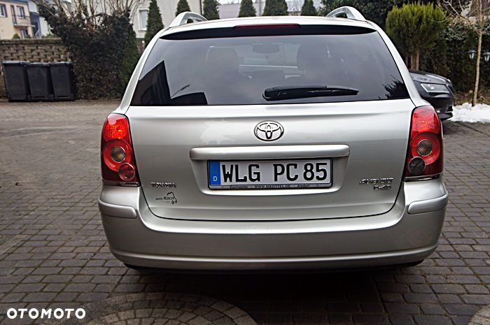 Toyota Avensis 2.2 D-CAT Team - 7