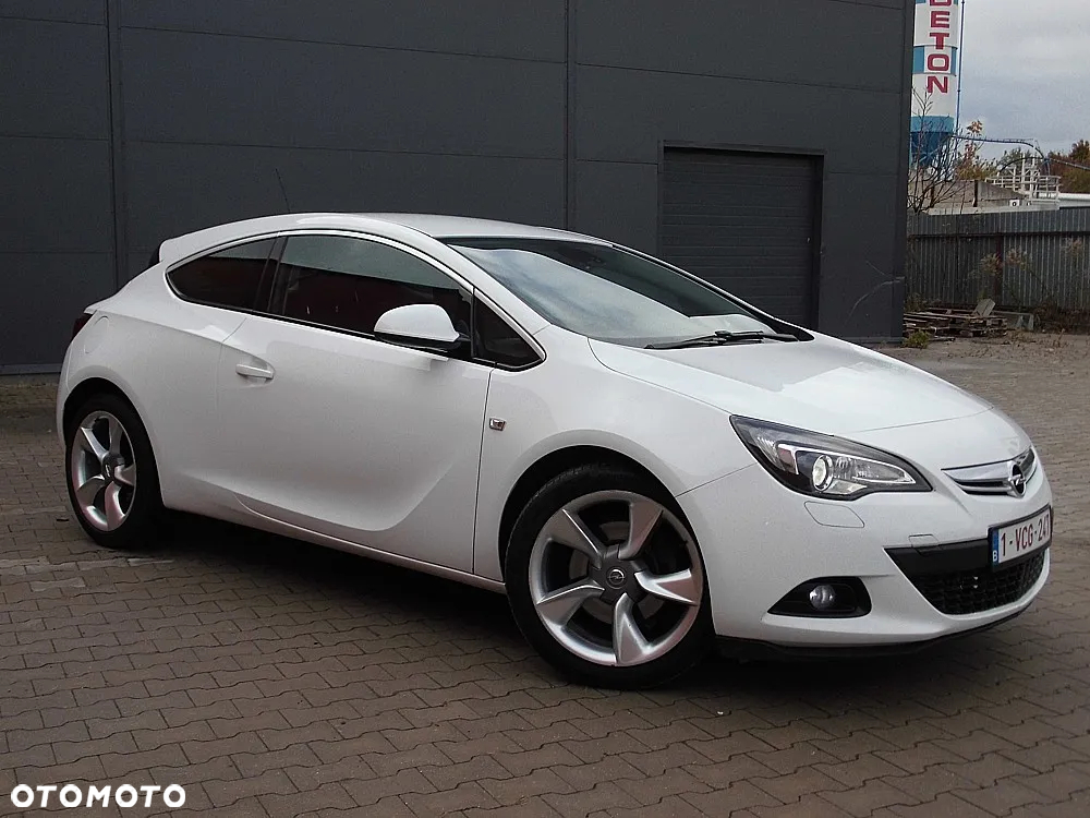 Opel Astra GTC 1.4 Turbo - 9