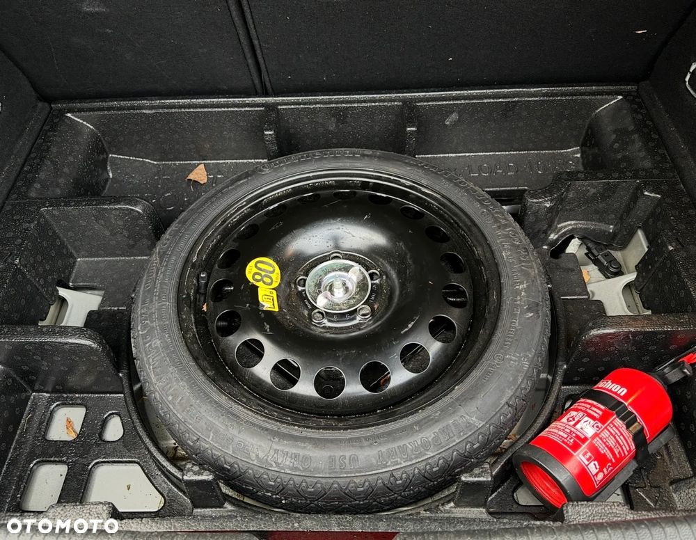 Opel Astra 1.6 CDTI Dynamic S&S - 25