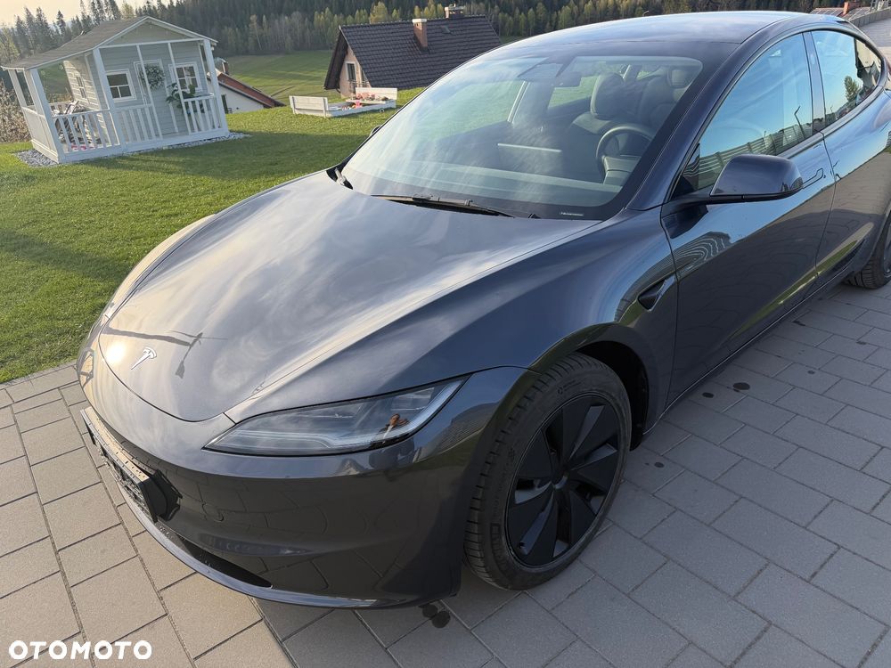 Tesla Model 3 - 7