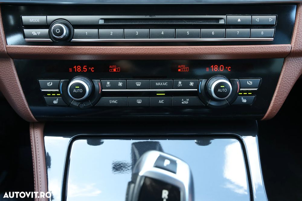 BMW Seria 5 520d Aut. - 25