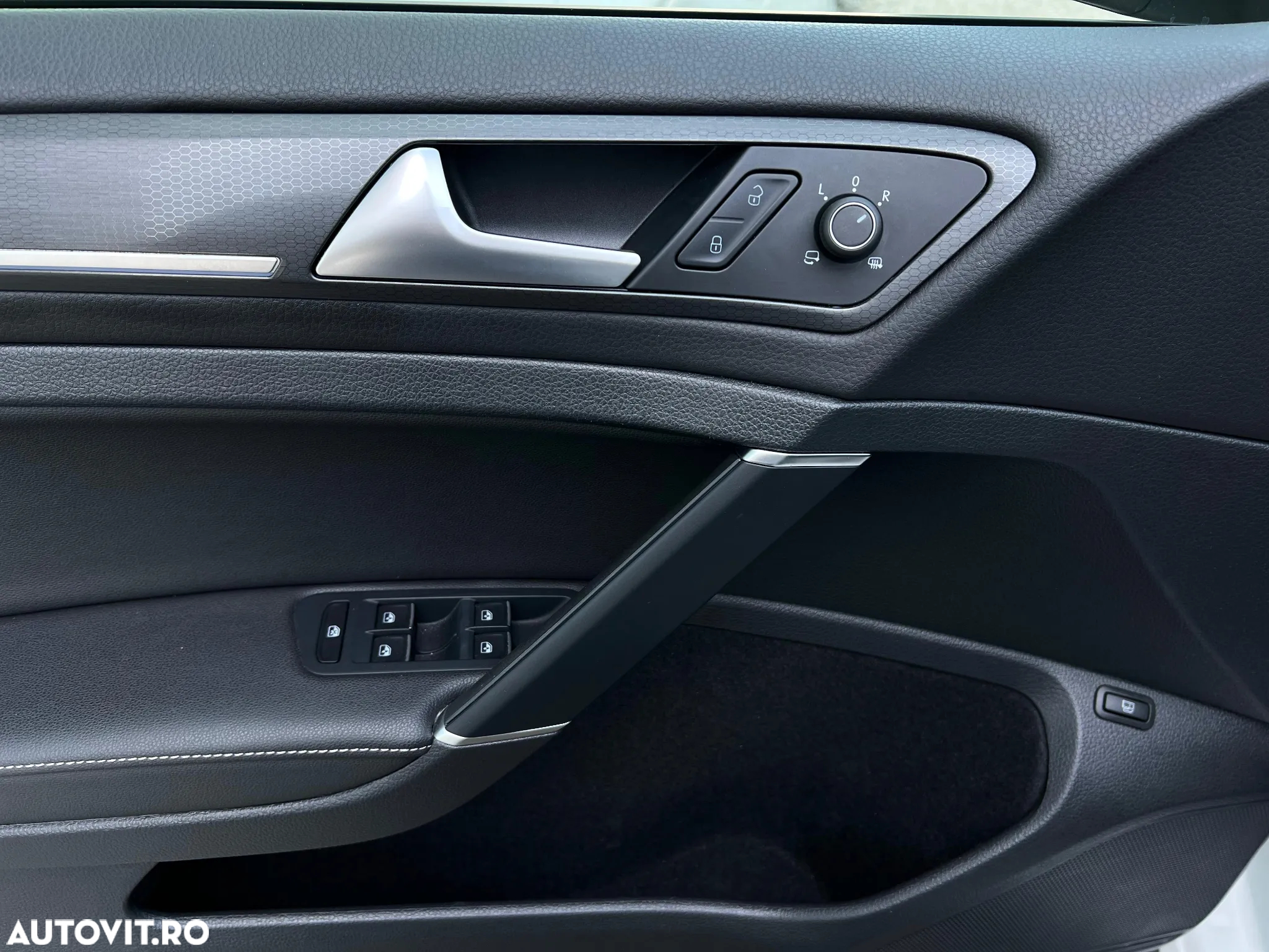Volkswagen Golf 1.4 GTE Plug-In-Hybrid DSG - 29