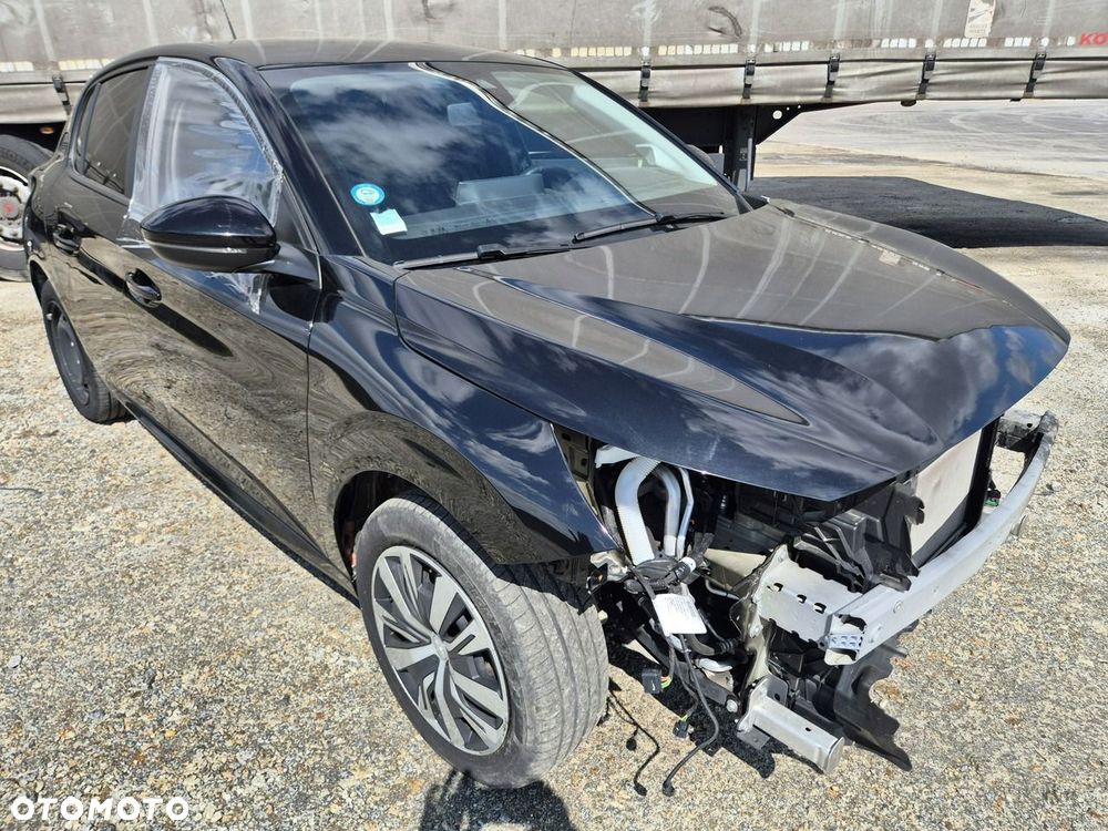 Peugeot 208 - 1
