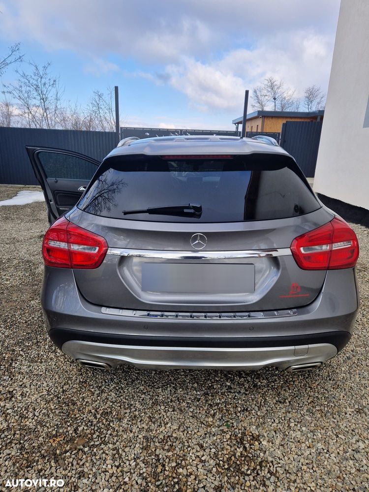 Mercedes-Benz GLA 220 CDI 7G-DCT Urban - 2