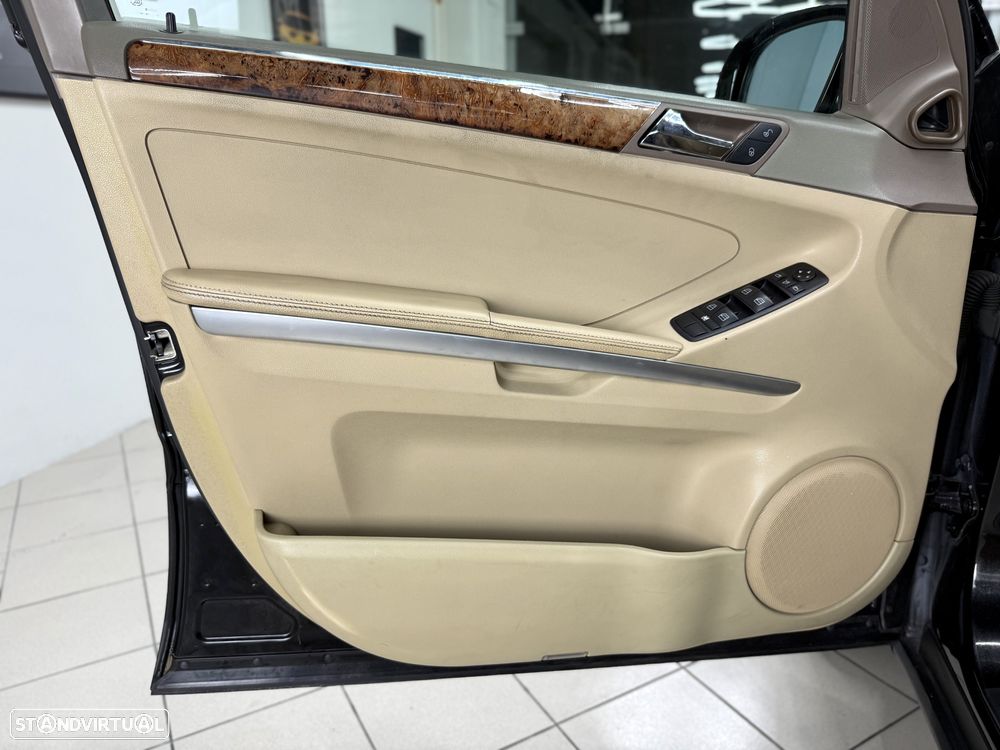 Mercedes-Benz ML 320 CDi - 11