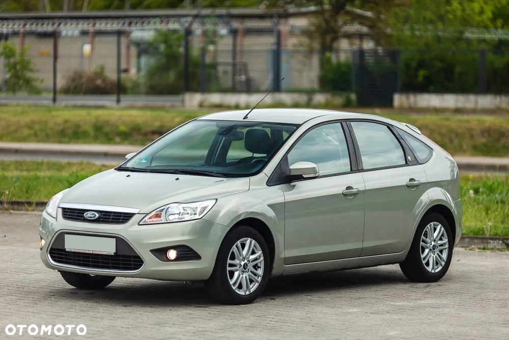 Ford Focus 1.6 Ghia - 1