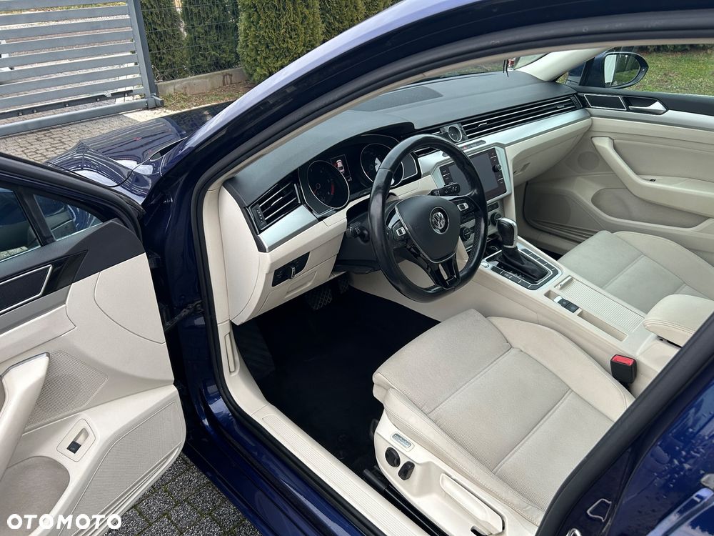 Volkswagen Passat 2.0 TDI 4Mot Elegance DSG - 8