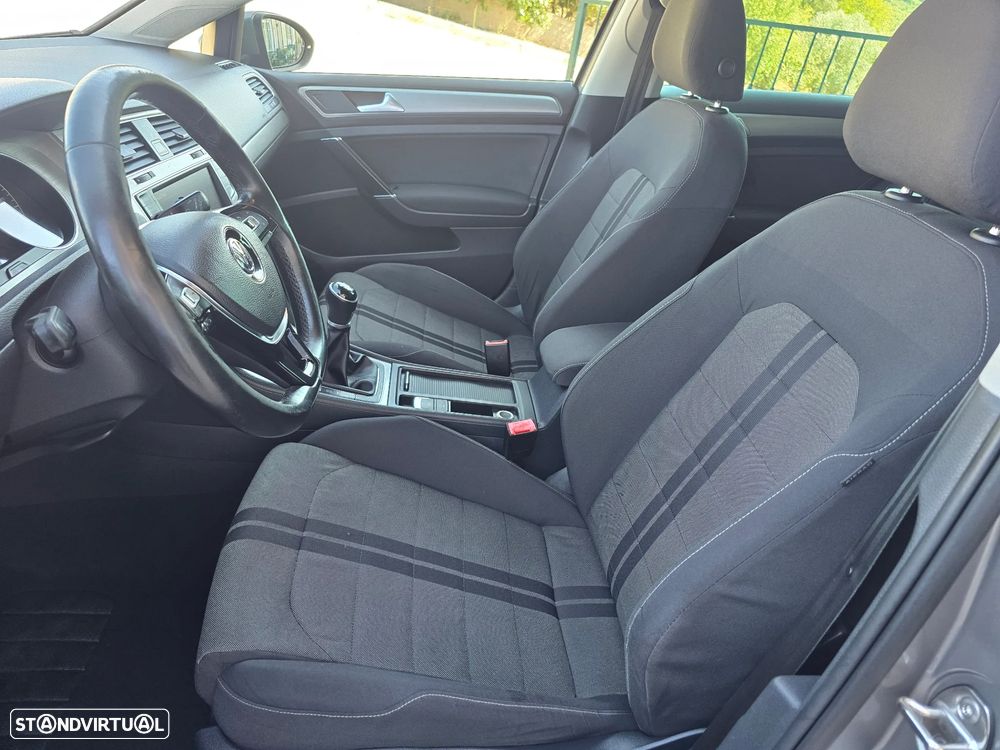 VW Golf 1.6 TDI BlueMotion Lounge - 23