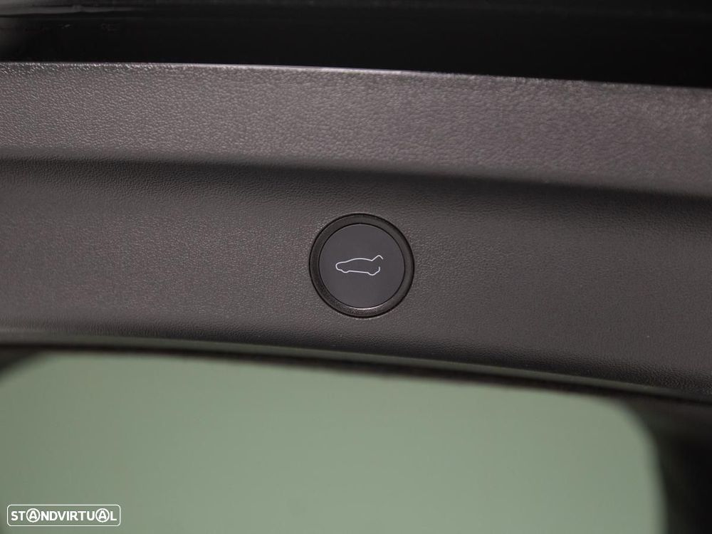 Tesla Model Y RWD - 14