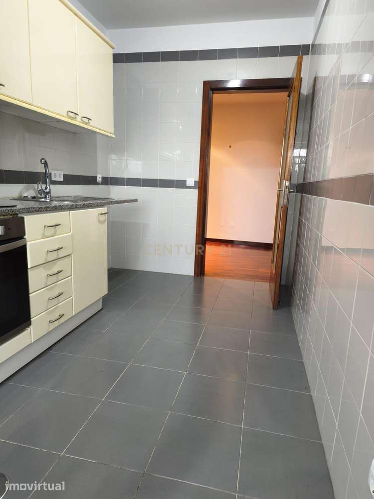 T2 em Valongo/Porto com 102 m2  de 2001 com Lareira, lugar de garagem - Grande imagem: 3/17
