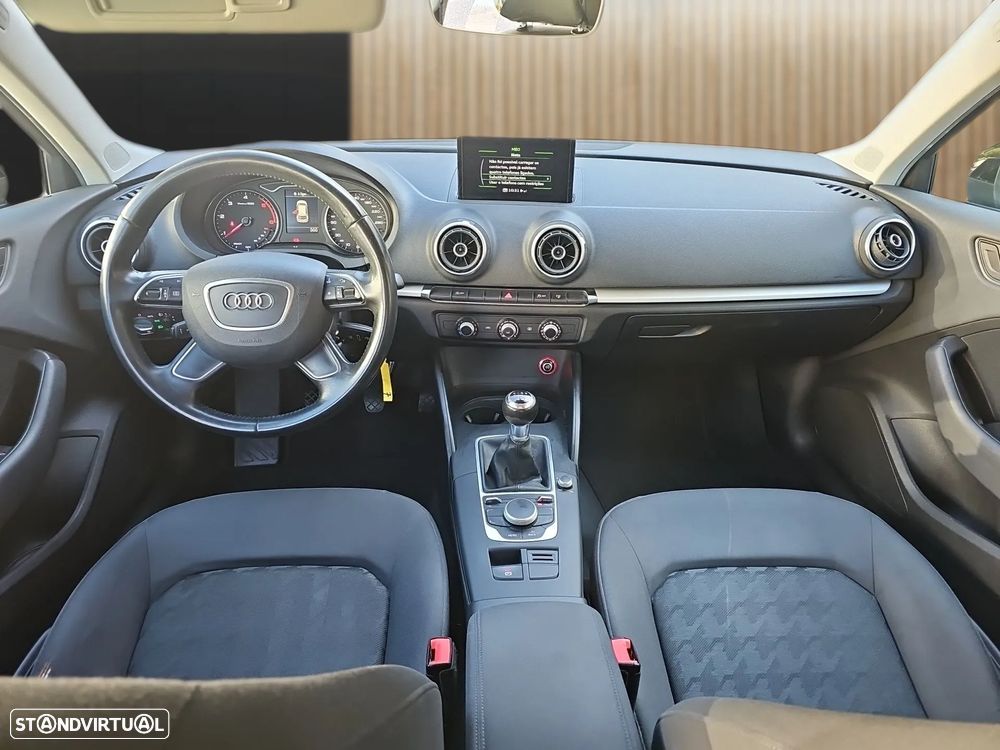 Audi A3 Sportback 1.6 TDI Attraction - 12