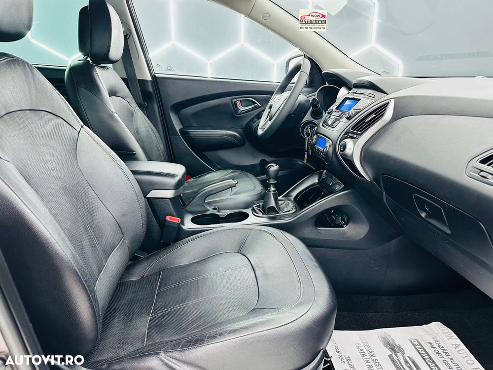 Hyundai ix35 1.7 CRDI 2WD blue Finale Gold - 17