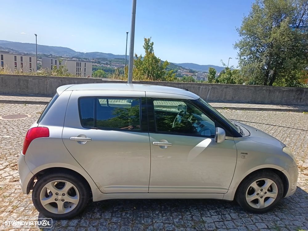 Suzuki Swift 1.3 DDiS GLX - 16