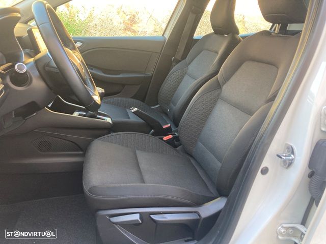 Renault Clio TCe 100 INTENS - 28