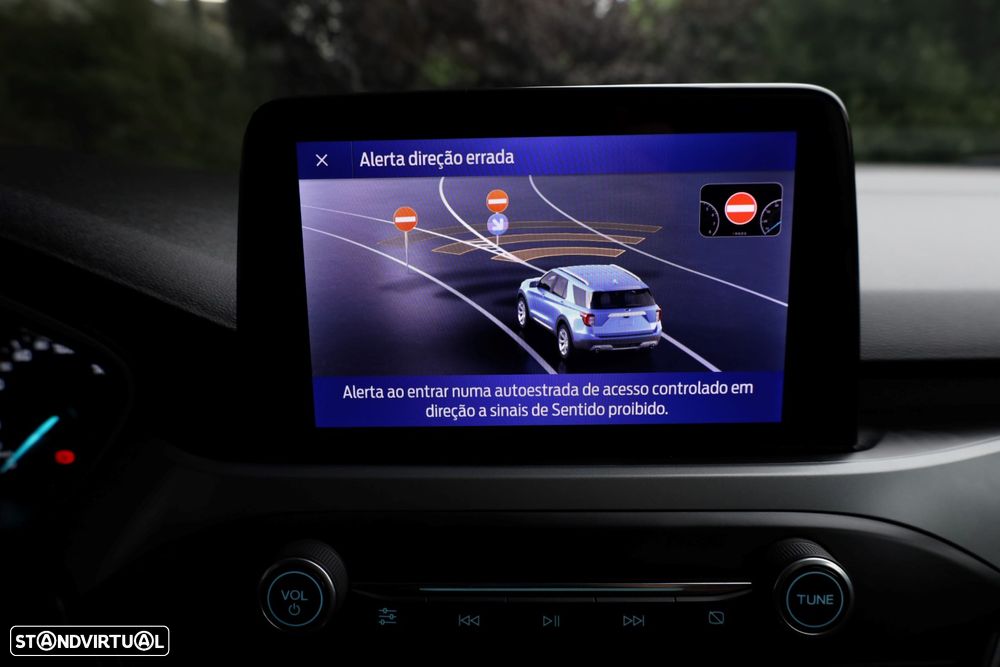 Ford Focus 1.0 EcoBoost MHEV ST-Line - 34