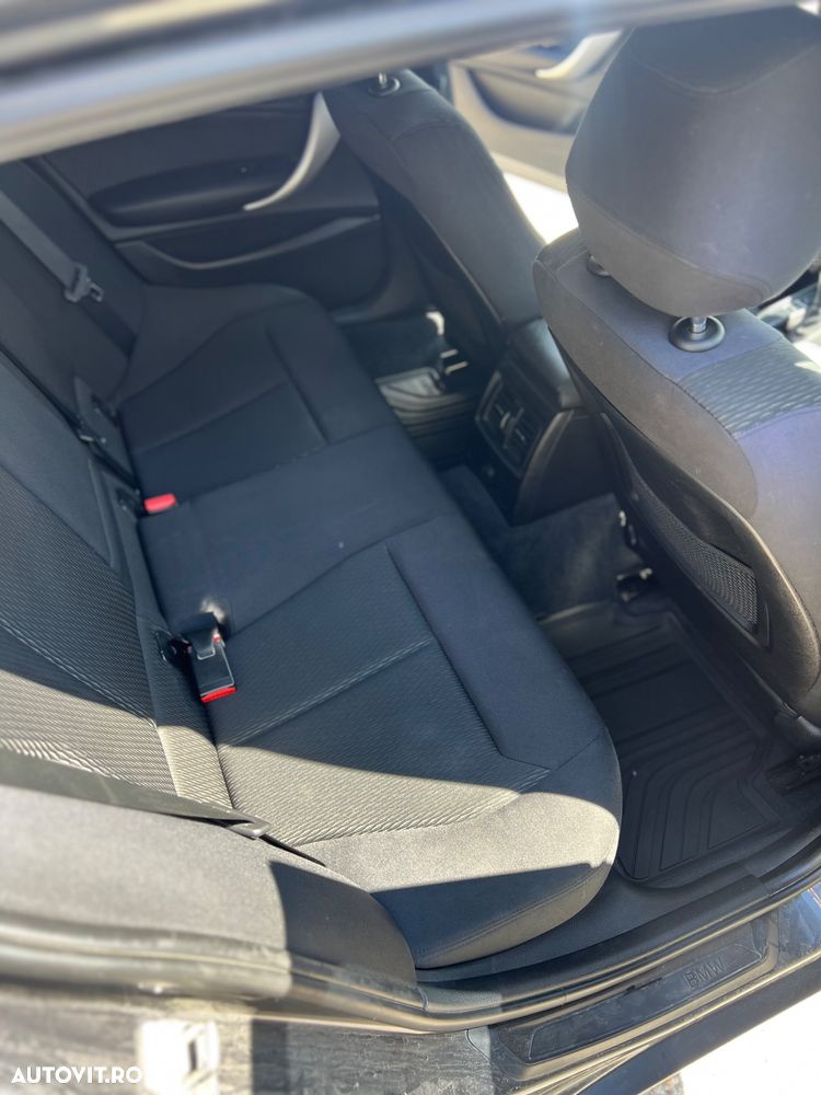 BMW Seria 1 116i - 17