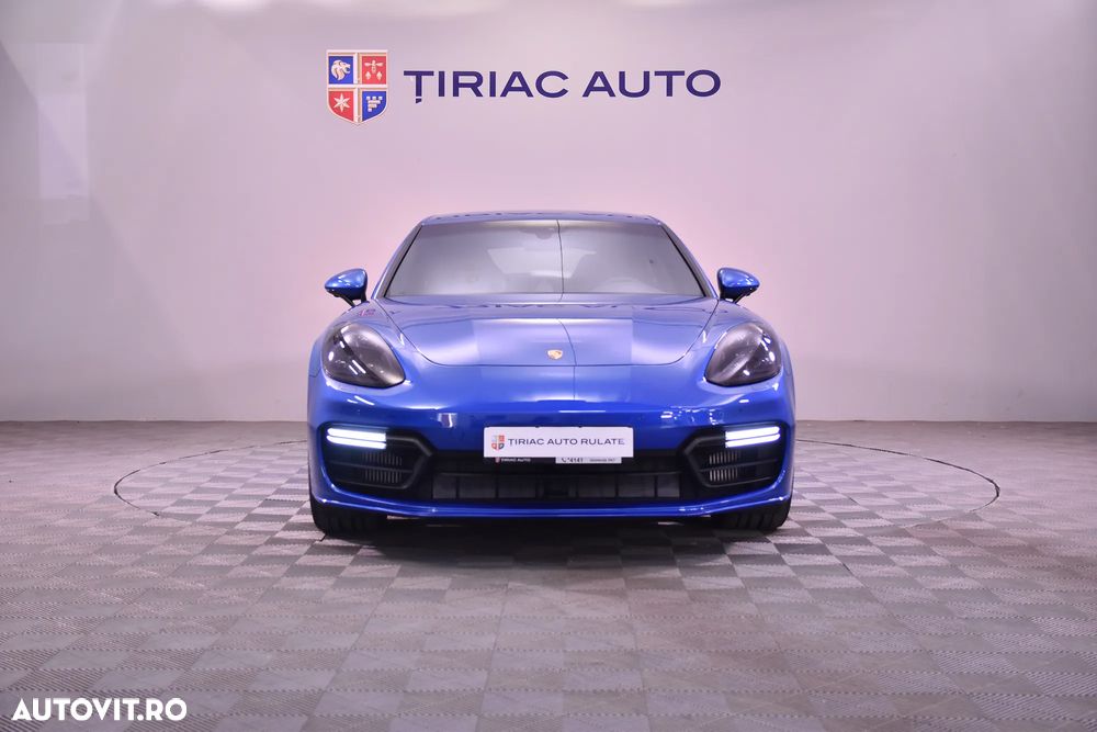 Porsche Panamera 4 E-Hybrid - 8