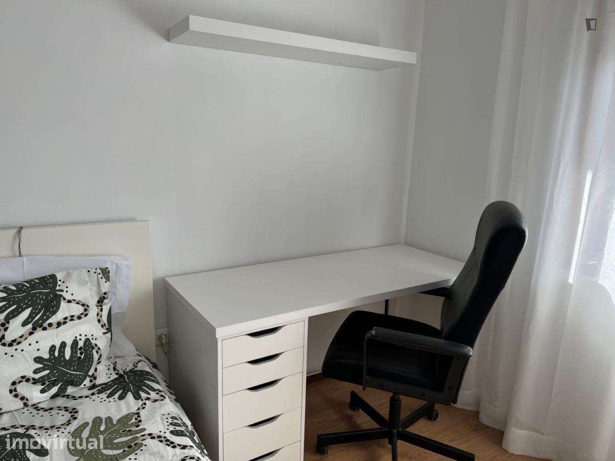 Quarto - localizado em Trofa Porto - Grande imagem: 4/9
