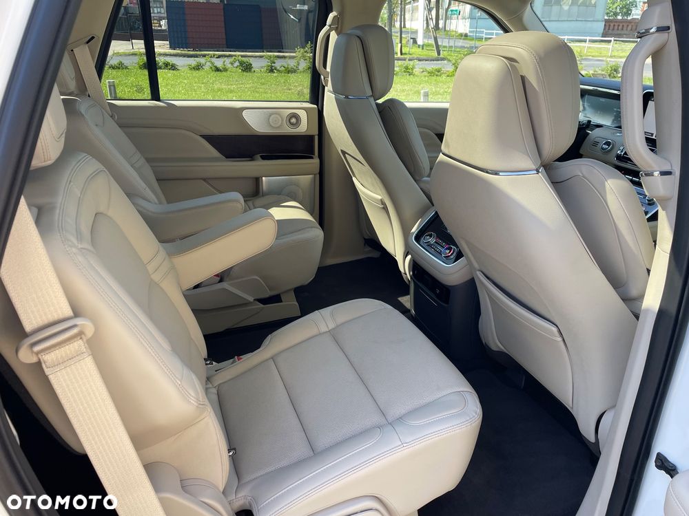 Lincoln Navigator - 8