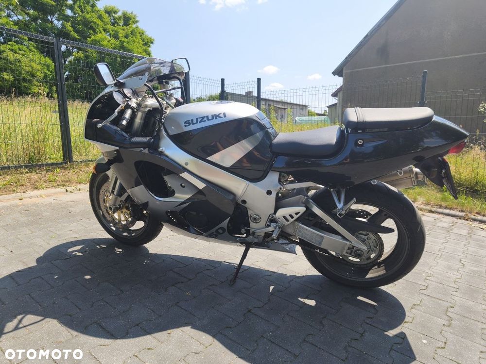 Suzuki GSX-R - 3