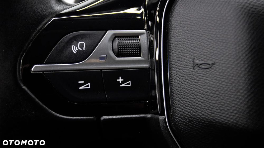 Peugeot 3008 1.6 PureTech Hybrid PHEV Allure S&S EAT8 - 23