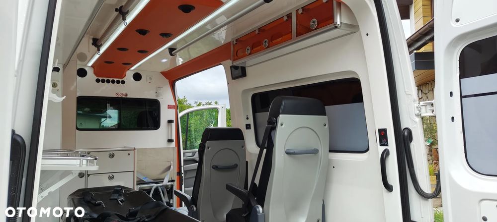 Volkswagen Crafter - 26