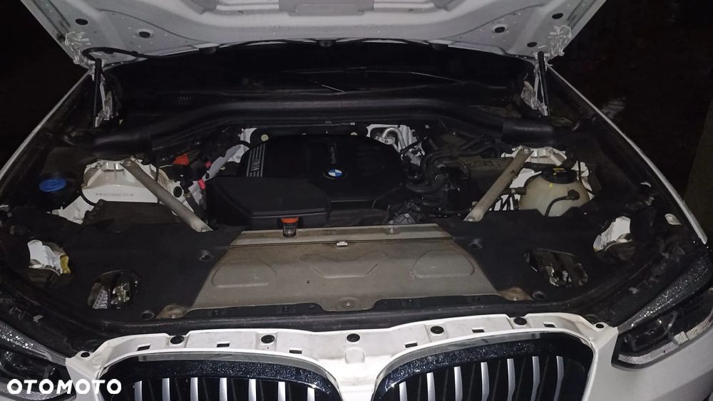 BMW X3 sDrive18d xLine - 22