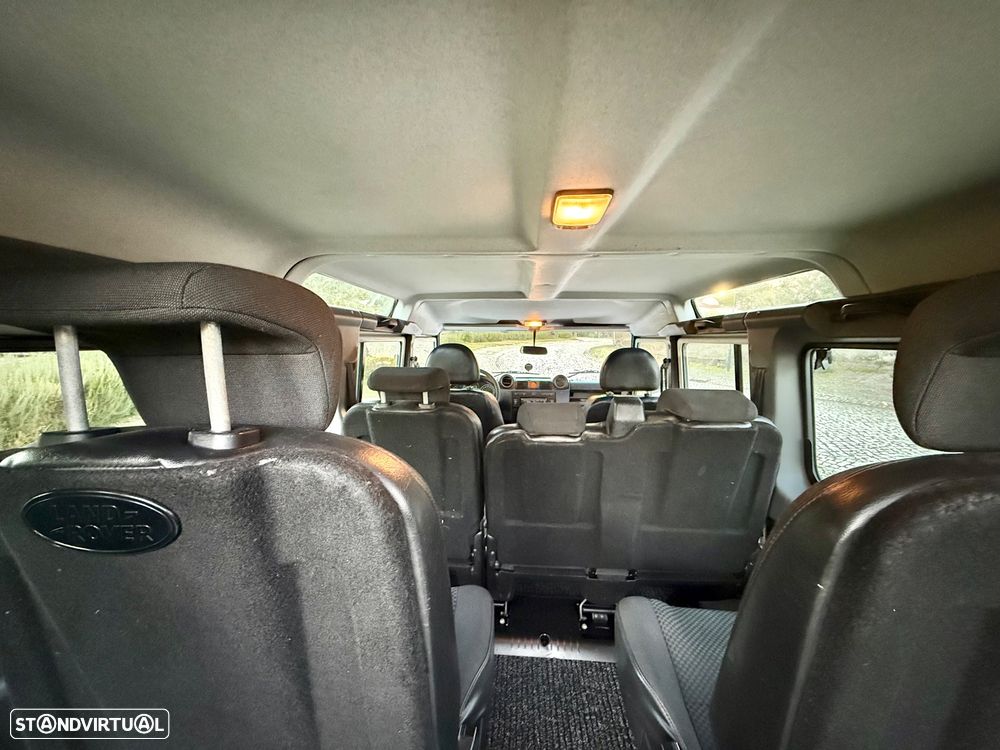 Land Rover Defender - 23