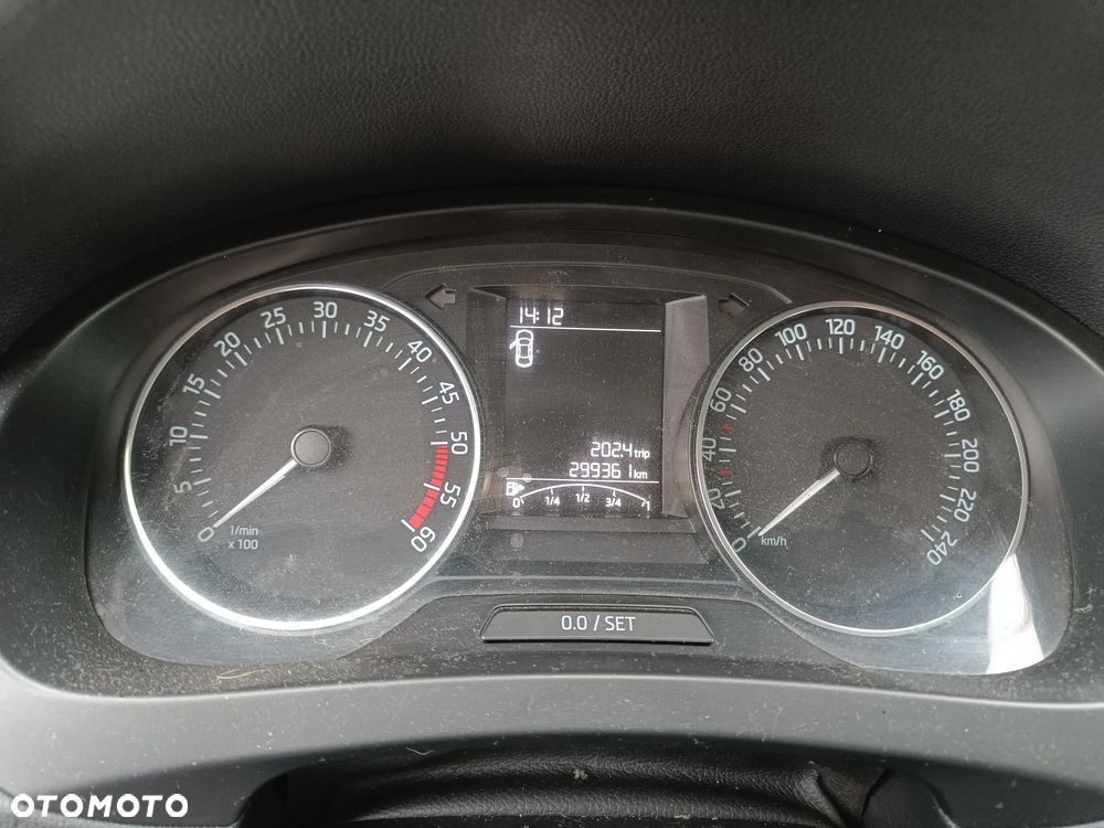 Skoda RAPID 1.6 TDI DPF Ambition - 13