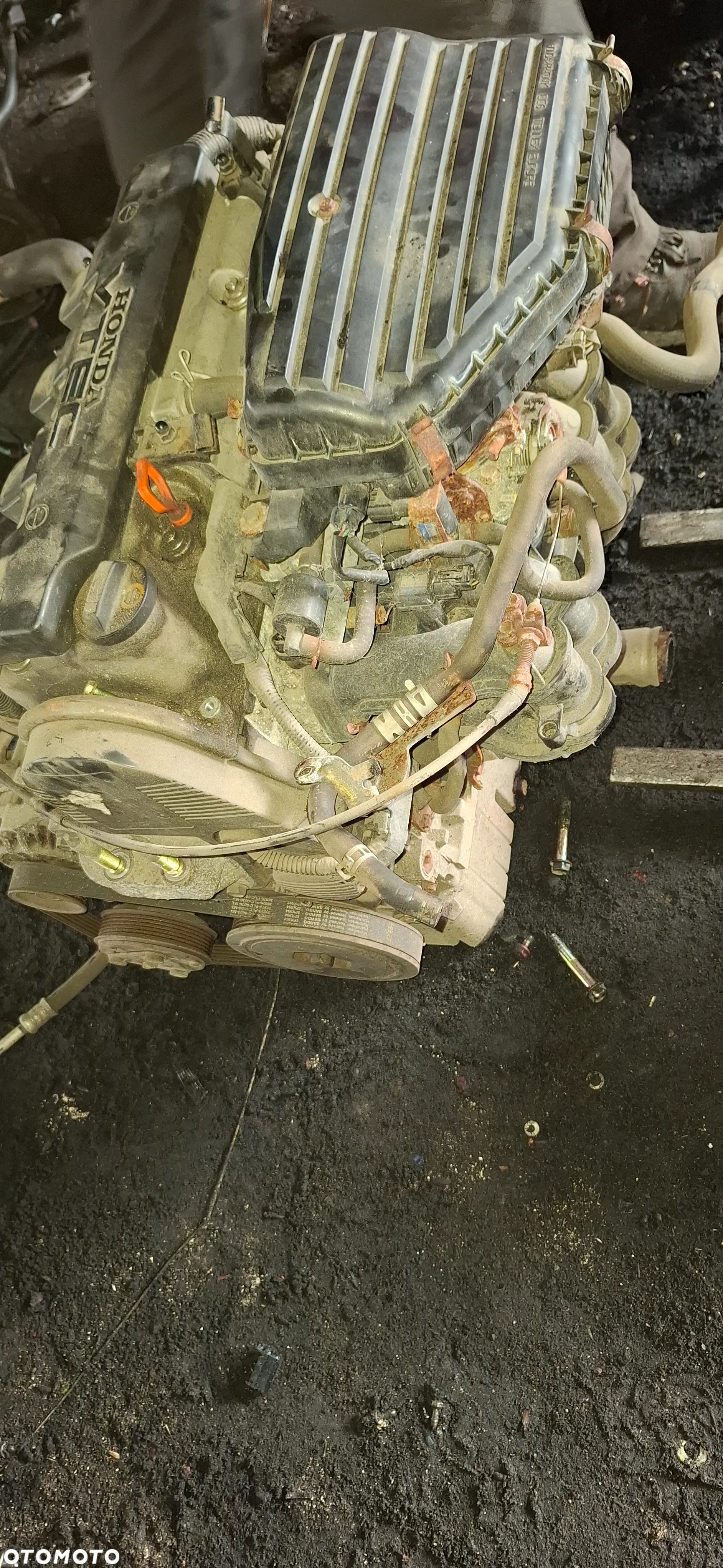 SILNIK SŁUPEK BENZYNOWY D16V1 HONDA CIVIC 7 VII 1.6 - 2