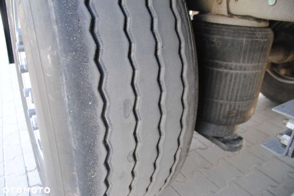 Schmitz Cargobull SCS kurtyna, podnoszona oś - 14