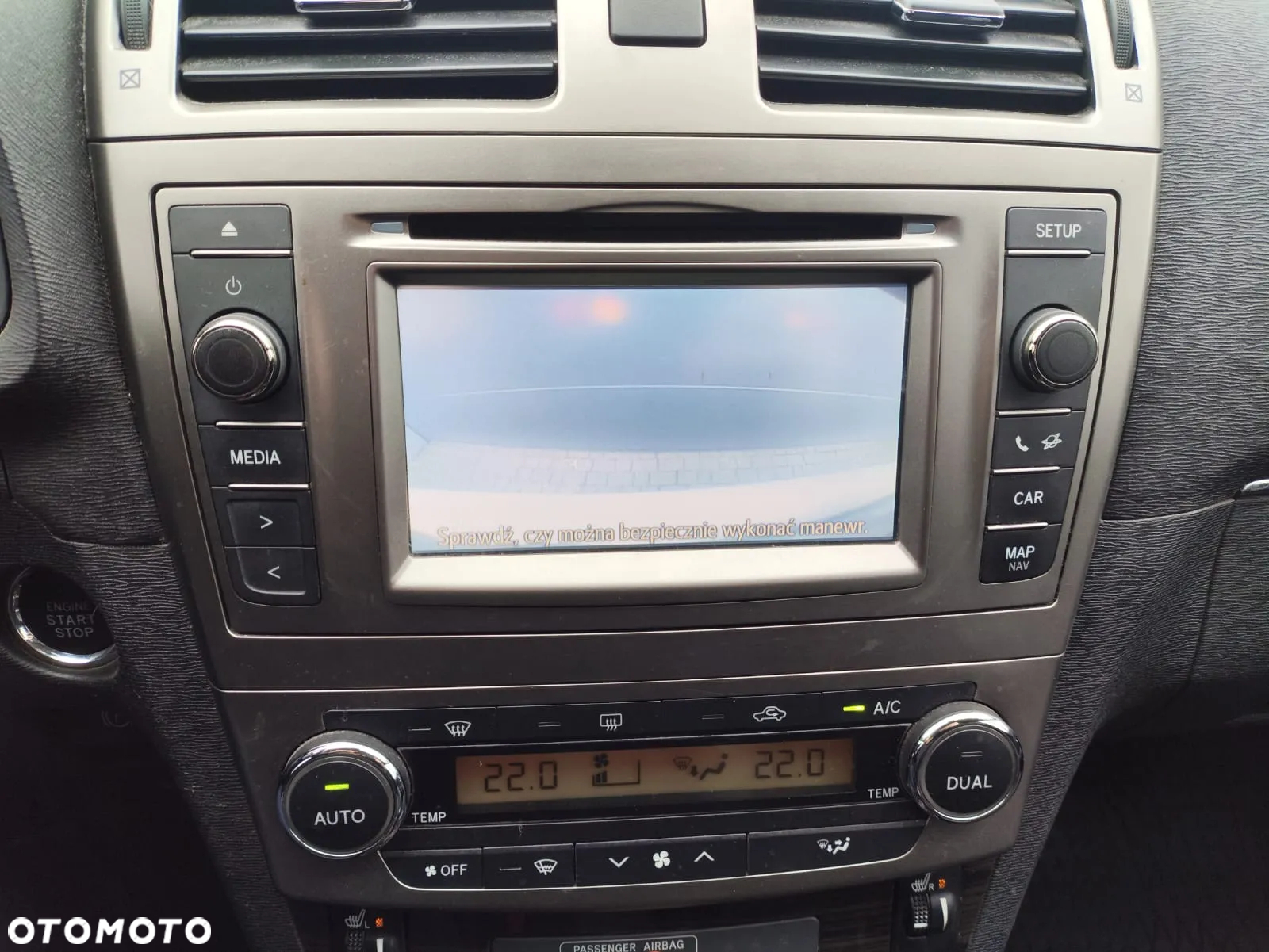 Toyota Avensis 1.8 Premium MS - 19