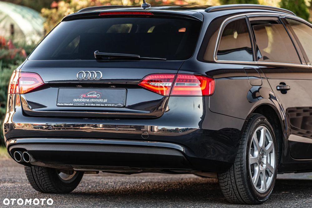 Audi A4 Avant 2.0 TDI - 10