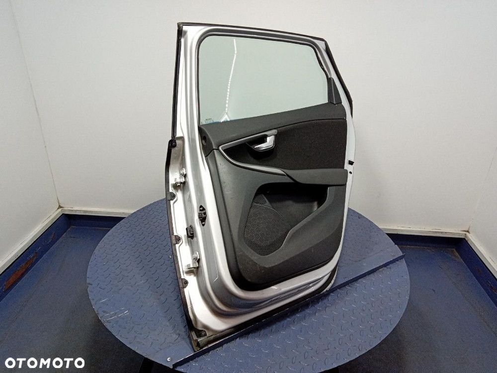 VOLVO V40 II LIFT 16- DRZWI TYŁ PRAWE  711 BRIGHT SILVER - 11