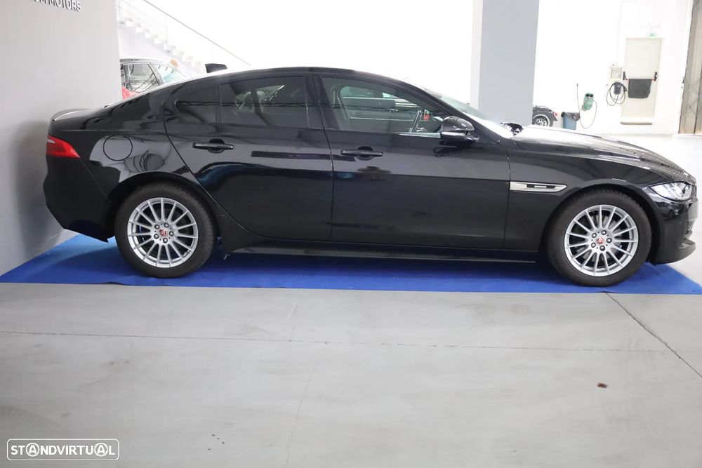 Jaguar XE 20d R-Sport - 4