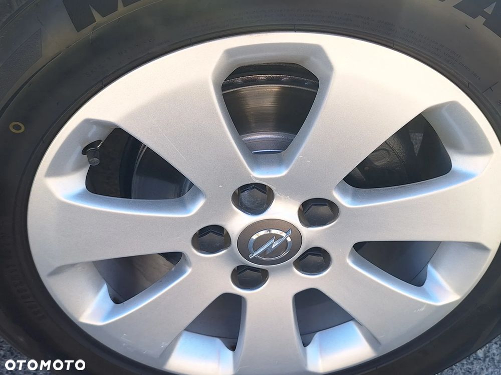Opel Insignia - 25