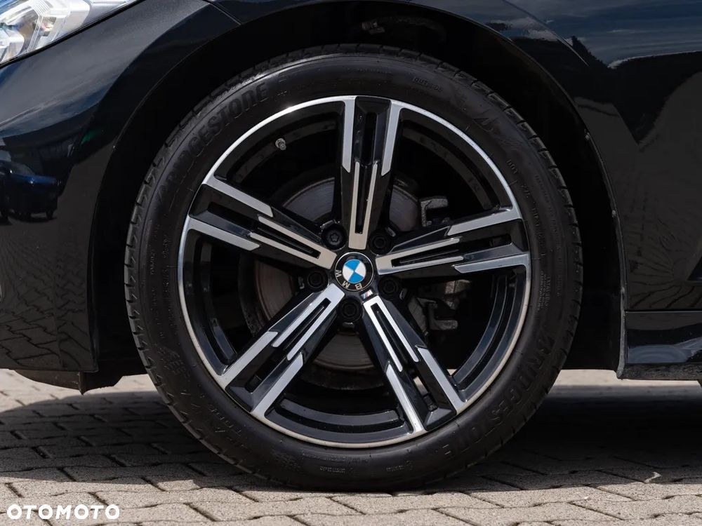 BMW Seria 3 318i - 4
